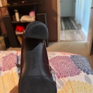 Brown heel